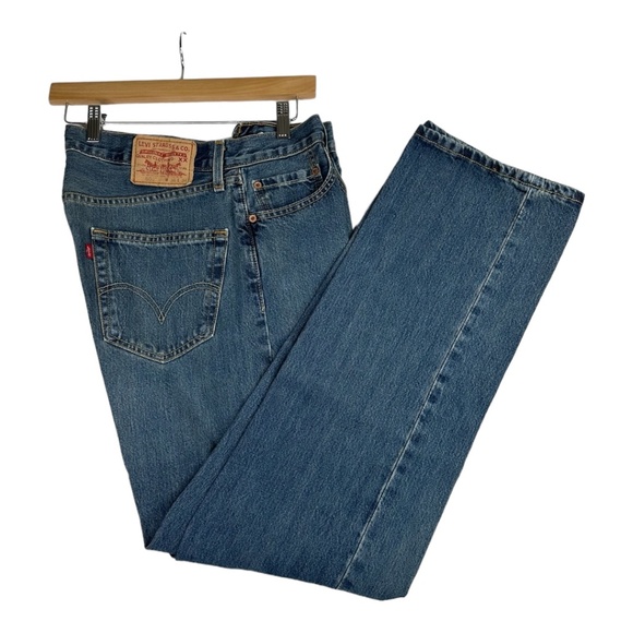 Levi's‎ Strauss Co. Men's 501 Medium Wash Button Fly Denim Jeans Size 36W 34L - Picture 1 of 7